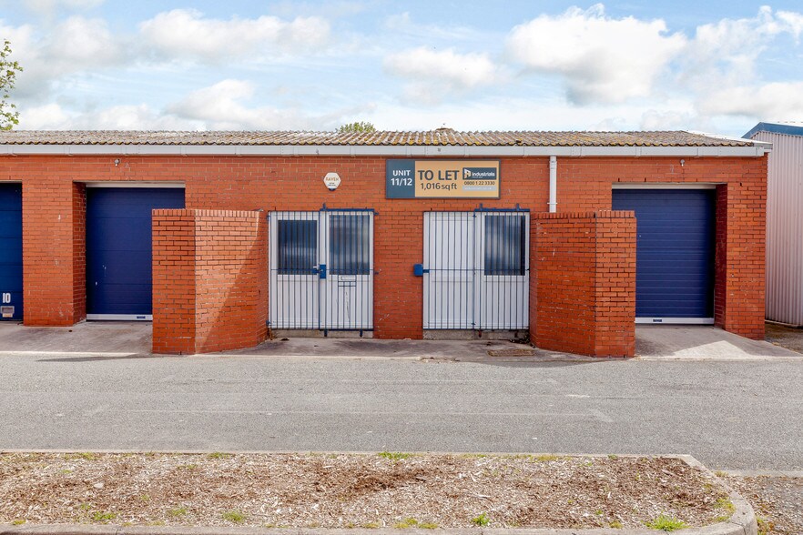 Aled Av, Rhyl, LL18 2HN