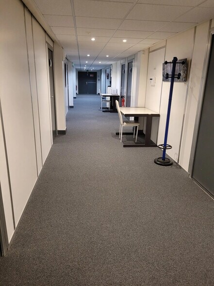 22 Chemin Du Moulin Carron, Écully for sale - Building Photo - Image 3 of 6