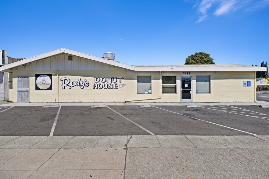 3692 Castro Valley Blvd, Castro Valley, CA for sale - Primary Photo - Image 1 of 1