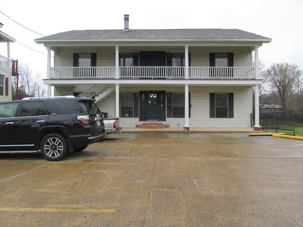 1803 Clay St, Vicksburg, MS 39183