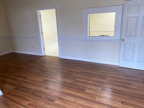 646 Sunset Blvd, West Columbia, SC for lease Building Photo- Image 2 of 2