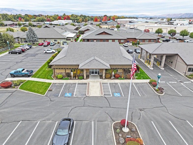 3919 Creekside Loop, Yakima, WA for lease - Building Photo - Image 3 of 14