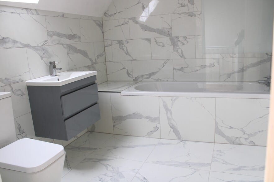 101 High Rd, London for sale - Building Photo - Image 3 of 8