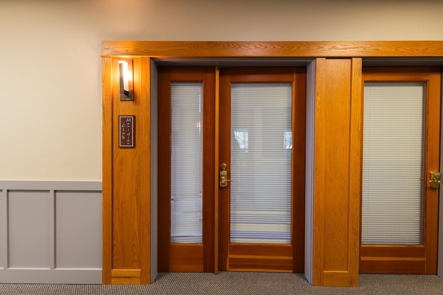 360 Knechtel Way NE, Bainbridge Island, WA for sale - Building Photo - Image 2 of 25