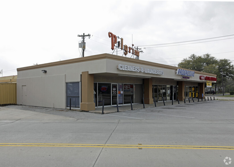 2301-2309 Main St, Dickinson, TX for lease - Building Photo - Image 1 of 2