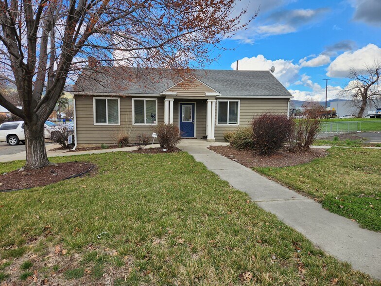 2207 main st
