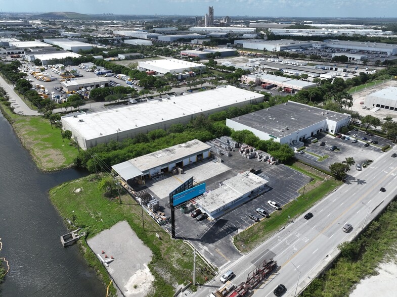 11100 NW 112th Ct, Medley, FL for lease - Building Photo - Image 3 of 3