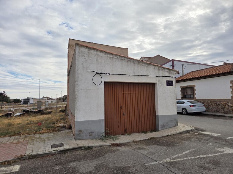 Calle Duque de Alba, 10, Sonseca, Toledo for sale - Building Photo - Image 3 of 9