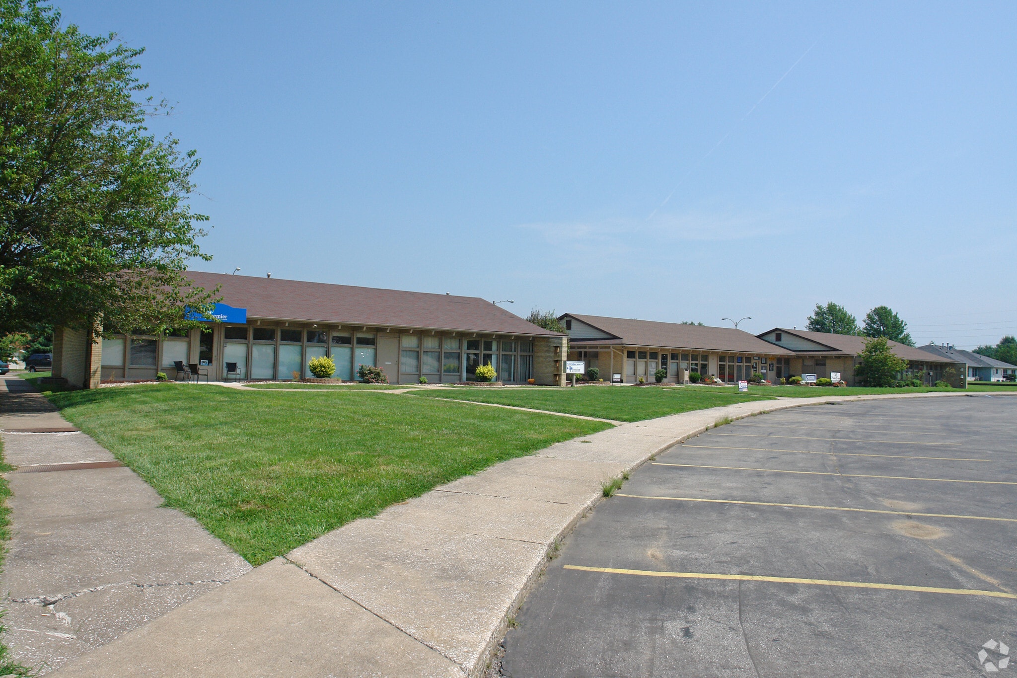 1350-1358 D'Adrian Professional Pky, Godfrey, IL for lease Primary Photo- Image 1 of 24
