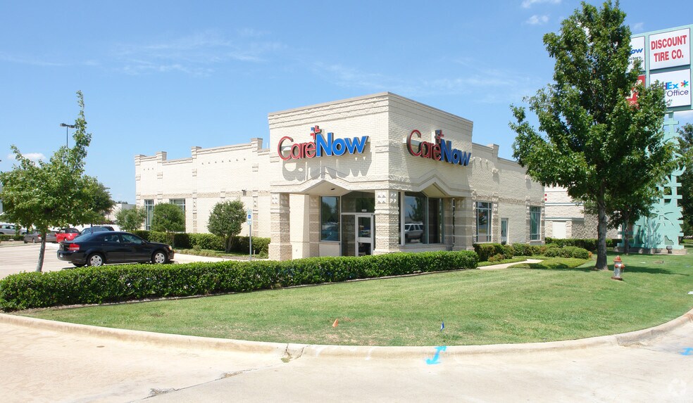 2355 E Grapevine Mills Cir, Grapevine, TX for sale - Primary Photo - Image 1 of 1