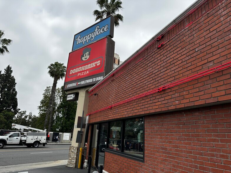 8363-8365 W Sunset Blvd, West Hollywood, CA for lease - Building Photo - Image 1 of 4