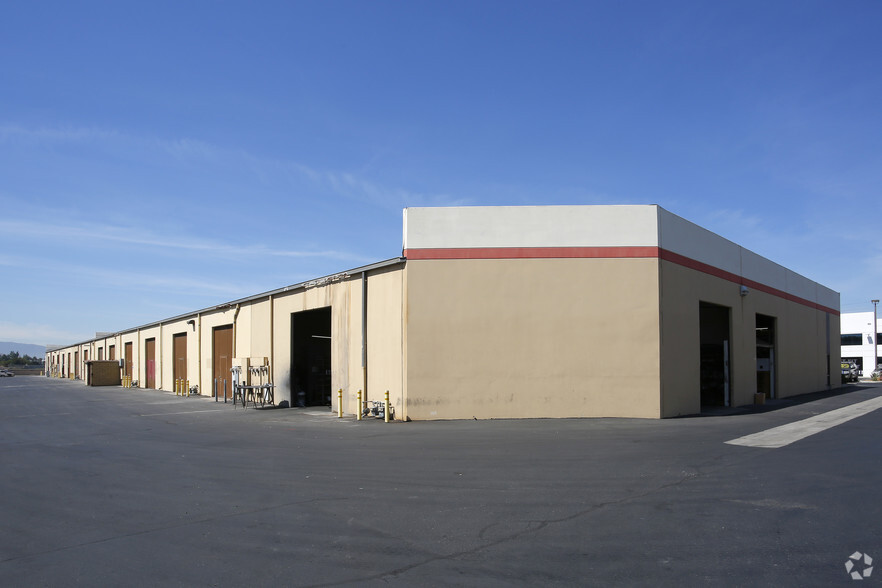 10020 Indiana Ave, Riverside, CA for lease - Building Photo - Image 3 of 3