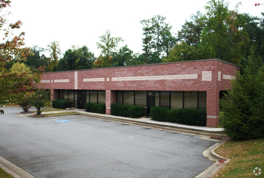 5105 Old Ellis Pt, Roswell, GA for lease - Primary Photo - Image 1 of 29