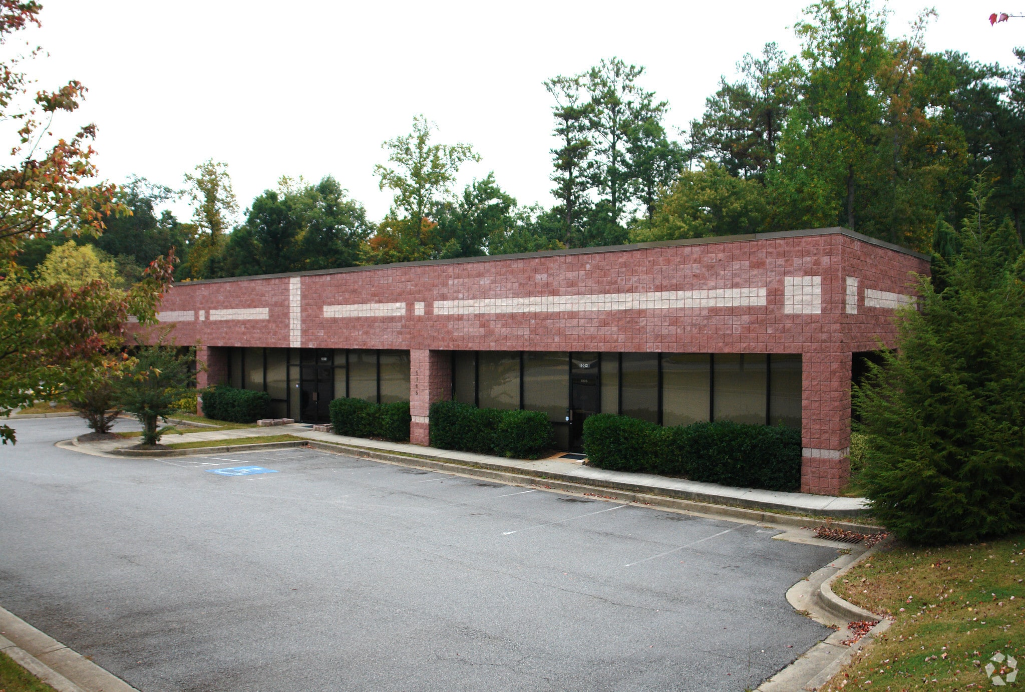 5105 Old Ellis Pt, Roswell, GA for lease Primary Photo- Image 1 of 30