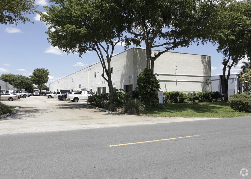 1411 SW 30th Ave, Pompano Beach, FL for lease - Primary Photo - Image 1 of 12