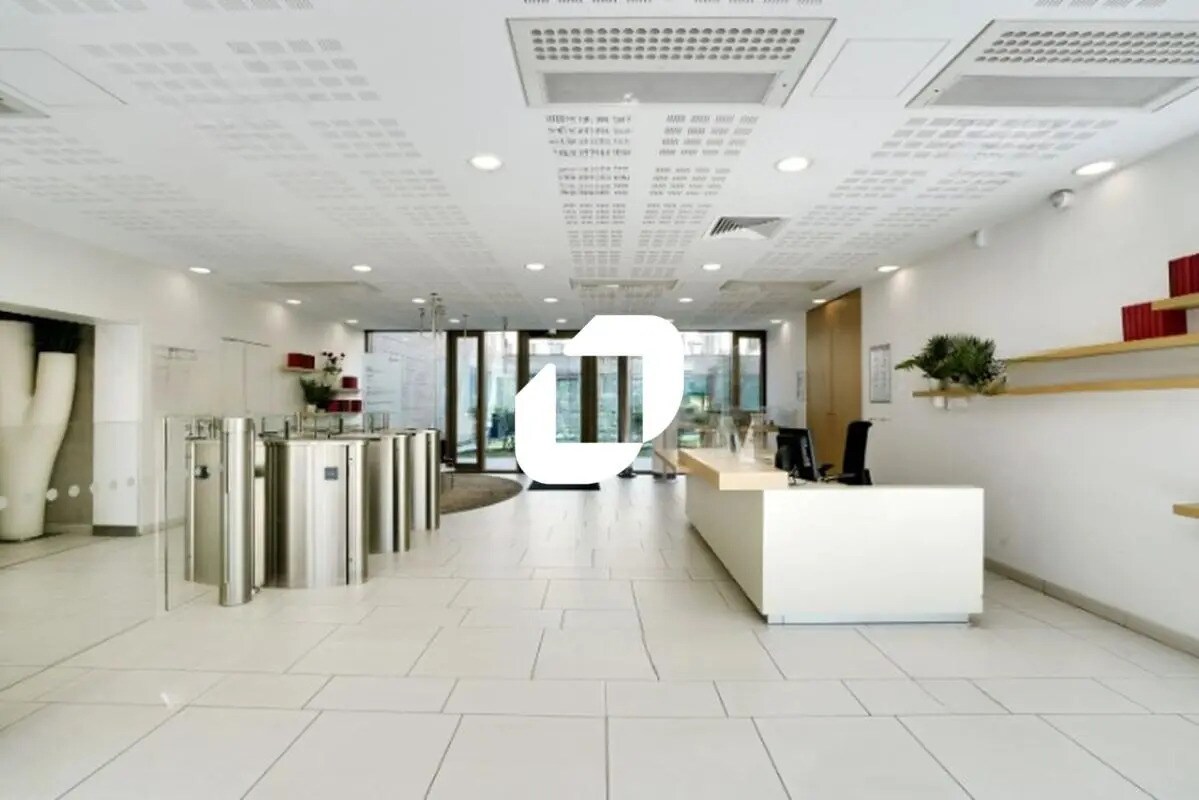 Office in Montévrain for lease Lobby- Image 1 of 13