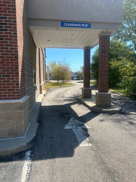 190 Wakefield St, Rochester, NH for sale - Building Photo - Image 3 of 7