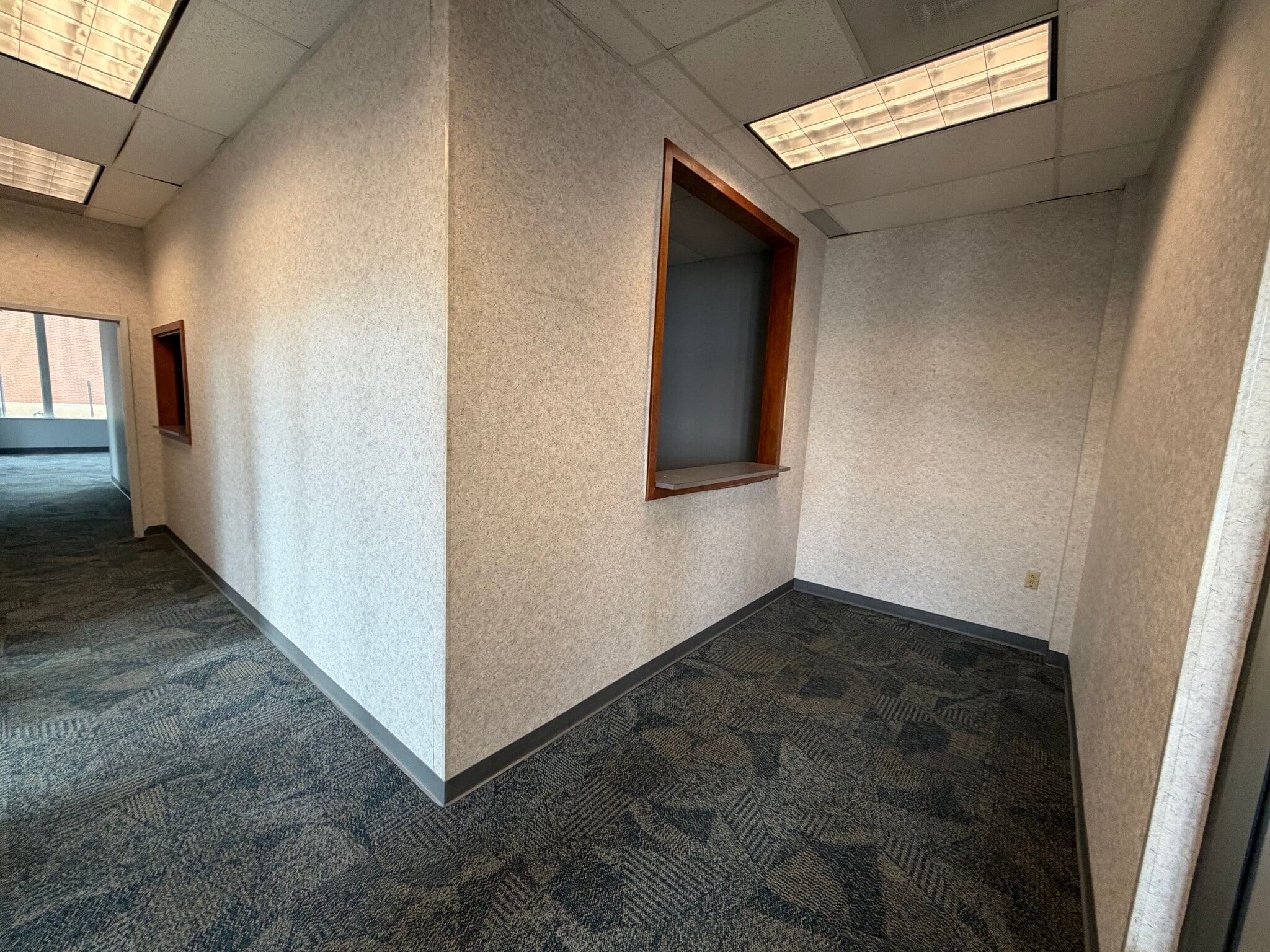 347 Midway Blvd, Elyria, OH for lease Interior Photo- Image 1 of 11