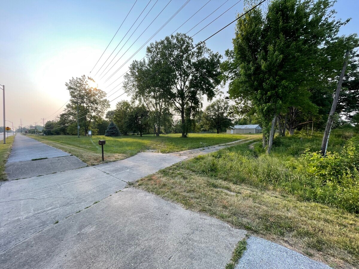 8746 Stafford Rd, Plainfield, IN 46168 Plainfield Possible Office