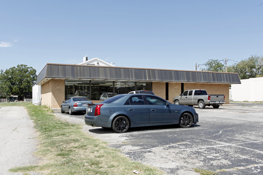 1202 N Flood Ave, Norman, OK for sale - Building Photo - Image 2 of 2