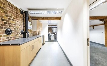 13 Mill St, London for lease Interior Photo- Image 2 of 9