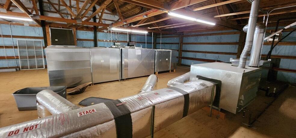 3811 Cross St, Eugene, OR for sale - Building Photo - Image 2 of 4