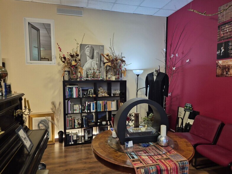 Retail in Gijón, Asturias for lease - Building Photo - Image 1 of 30