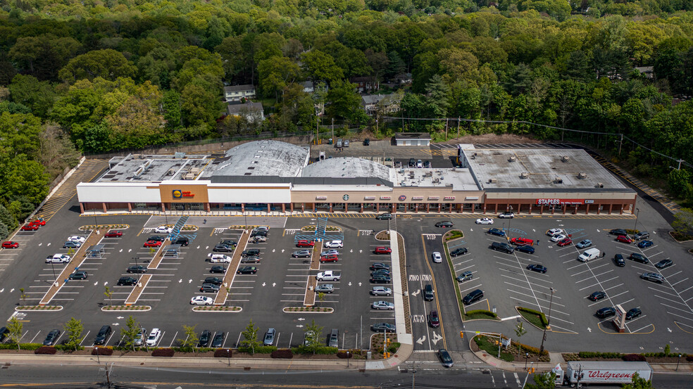 175-199 Kinderkamack Rd, Park Ridge, NJ for sale - Building Photo - Image 1 of 1