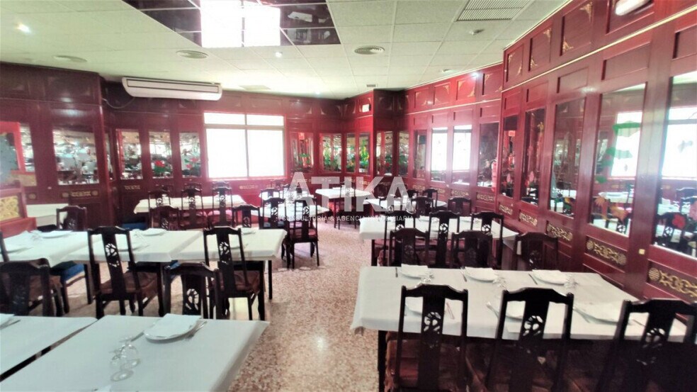 Retail in Ontinyent for lease - Building Photo - Image 3 of 14