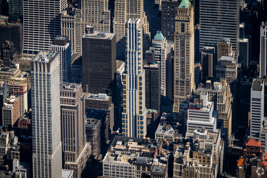 425 Fifth Ave, New York, NY for lease - Aerial - Image 2 of 19