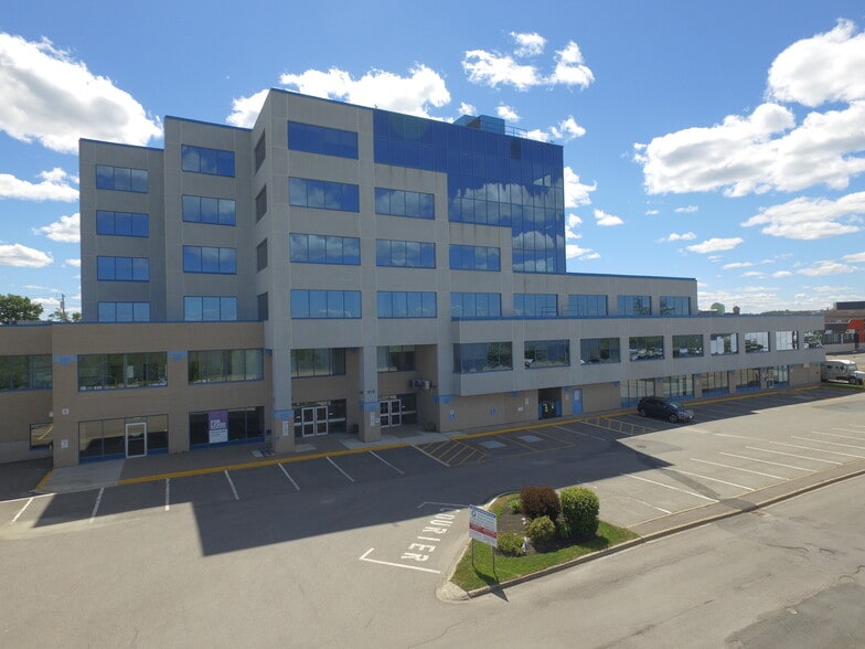 275 Main St, Bathurst, NB for lease - Building Photo - Image 1 of 3