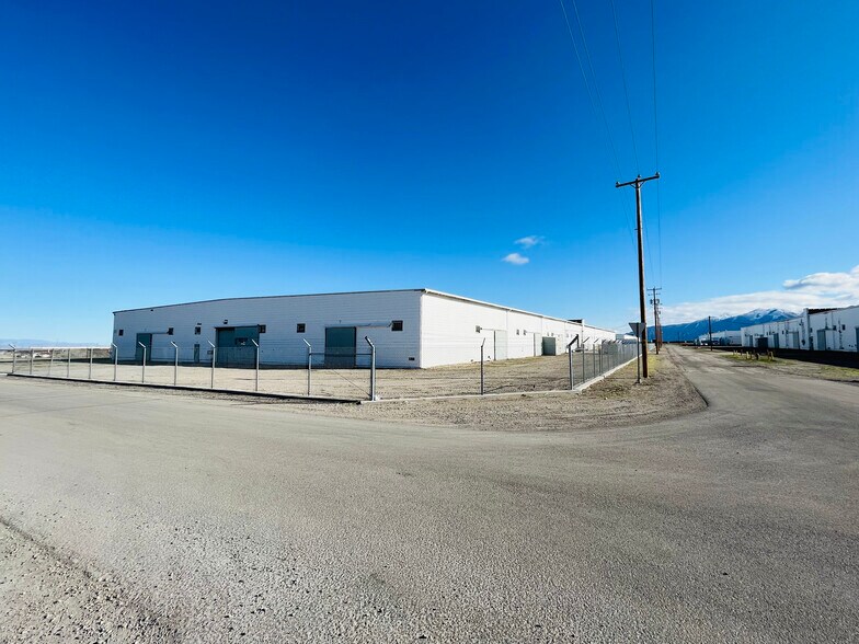 1423 W L Ave, Tooele, UT for sale - Primary Photo - Image 1 of 9