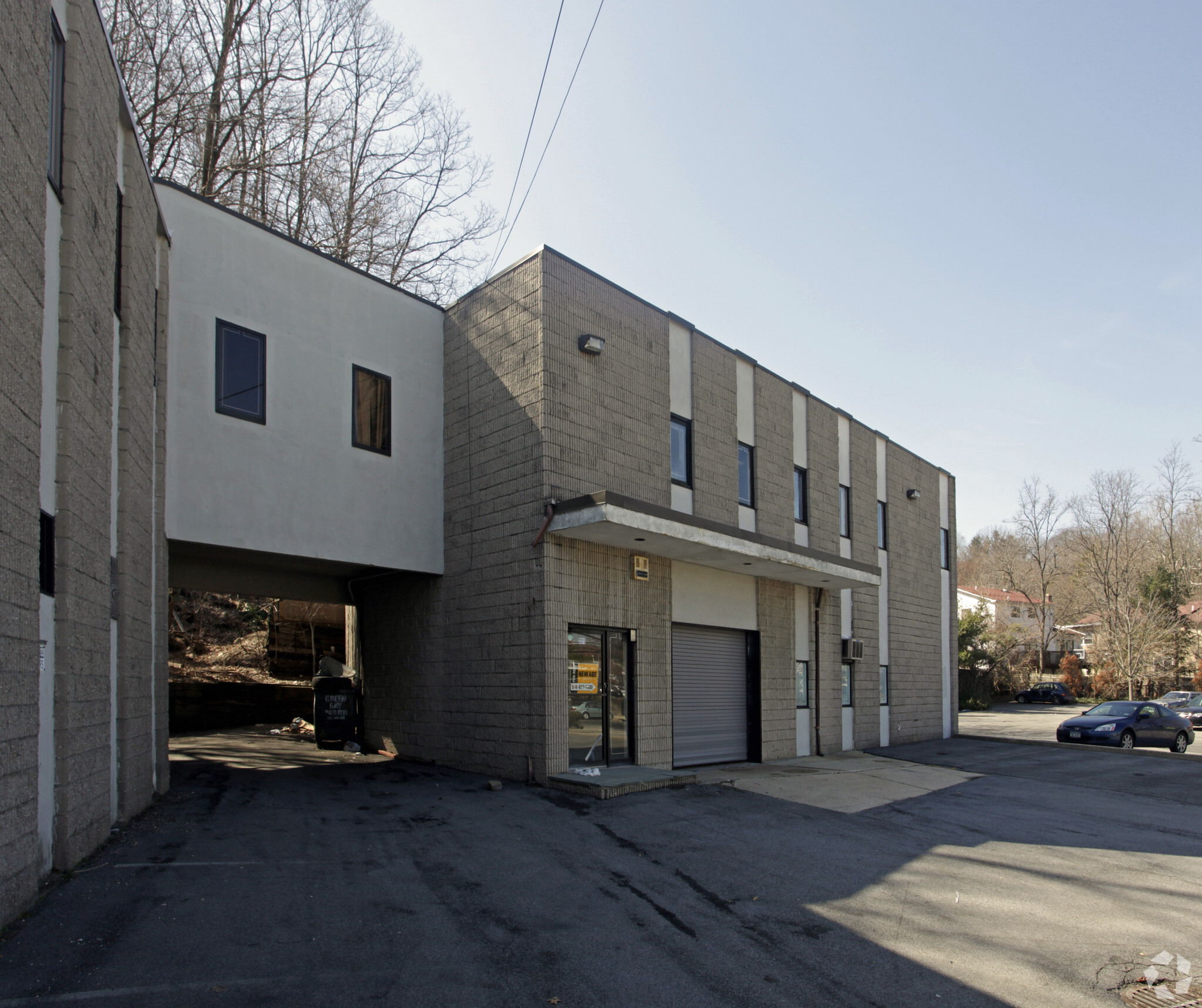 319-321 E Shore Rd, Great Neck, NY for lease Primary Photo- Image 1 of 6