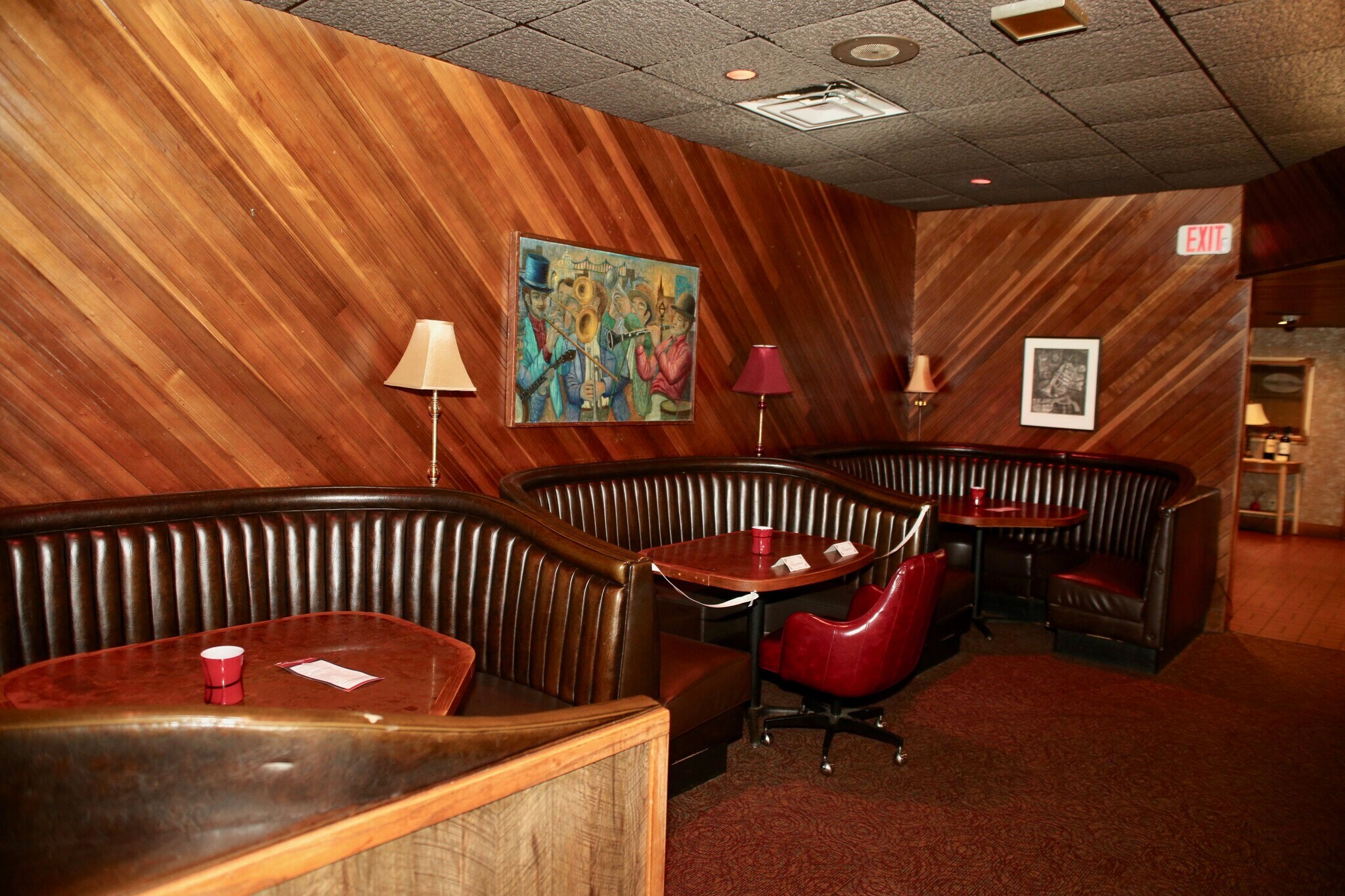 2911 S Main St, Rice Lake, WI 54868 Lehman's Supper Club