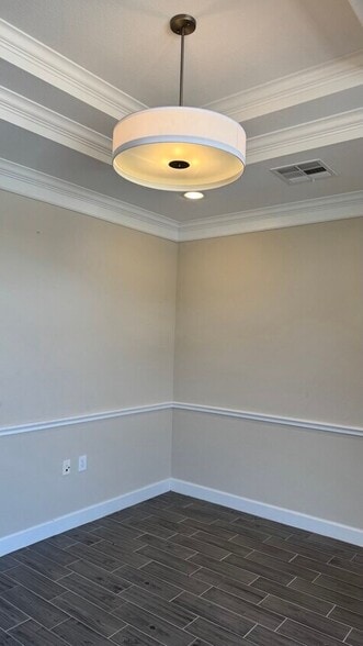 12440 Emily Ct, Sugar Land, TX for sale - Interior Photo - Image 3 of 19