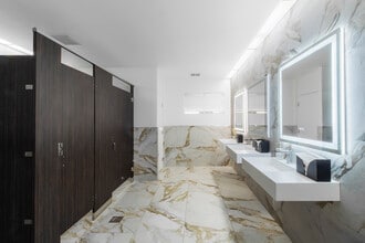 8255 W Sunset Blvd, West Hollywood, CA for lease Interior Photo- Image 1 of 8