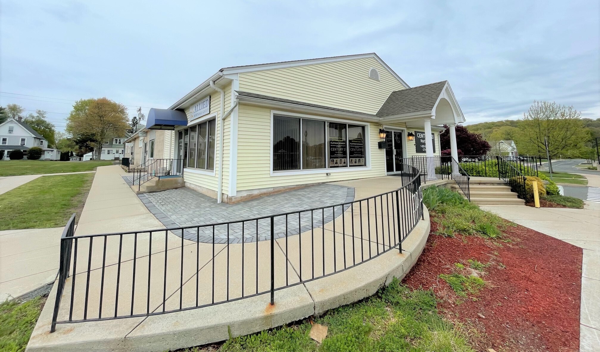 39 E Cedar St, Newington, CT 06111 Eddy Centrum