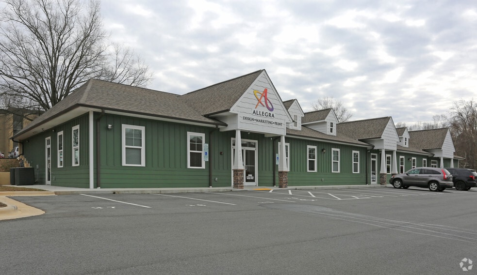 8017 N Point Blvd, Winston-Salem, NC for sale - Building Photo - Image 2 of 4