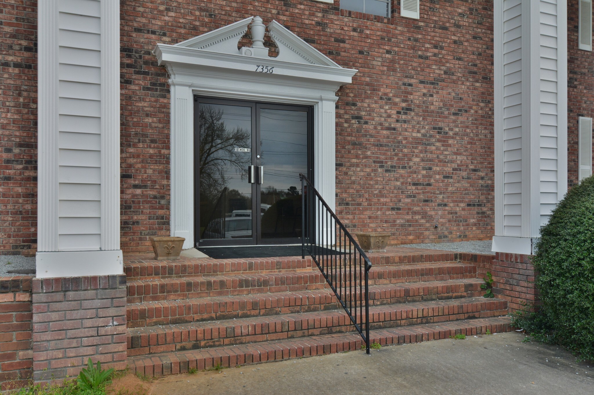 7356 Garners Ferry Rd, Columbia, SC 29209 Office for Lease