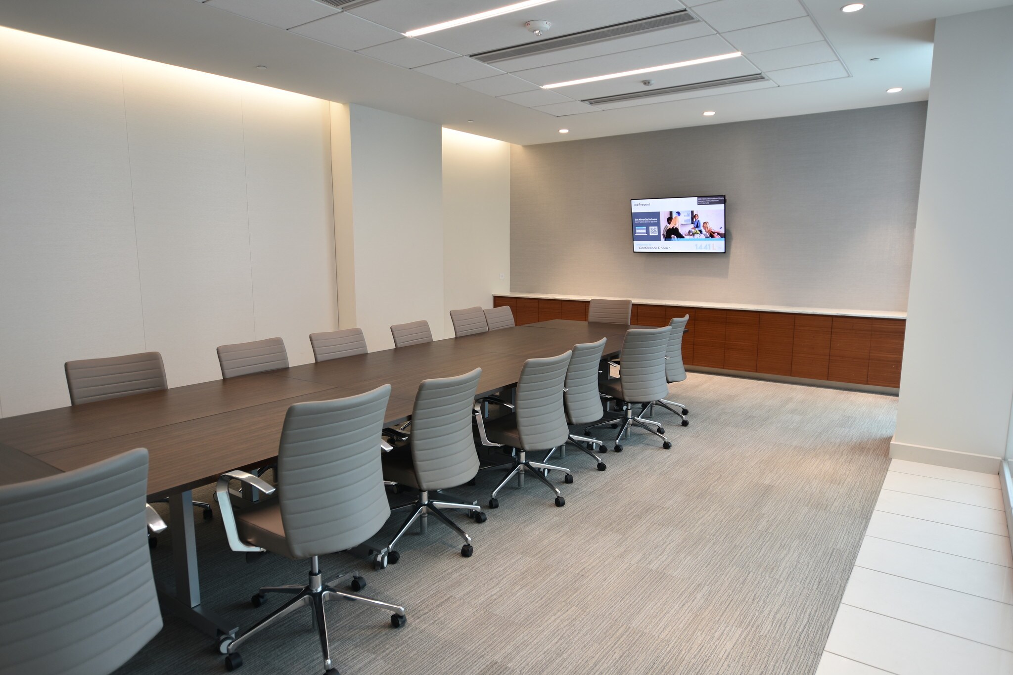 1125 15th St NW, Washington, DC for sale Interior Photo- Image 1 of 1