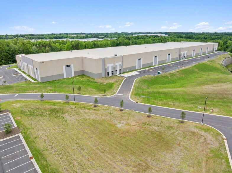 1615 Piedmont Commerce Dr, Kernersville, NC for sale - Building Photo - Image 1 of 1