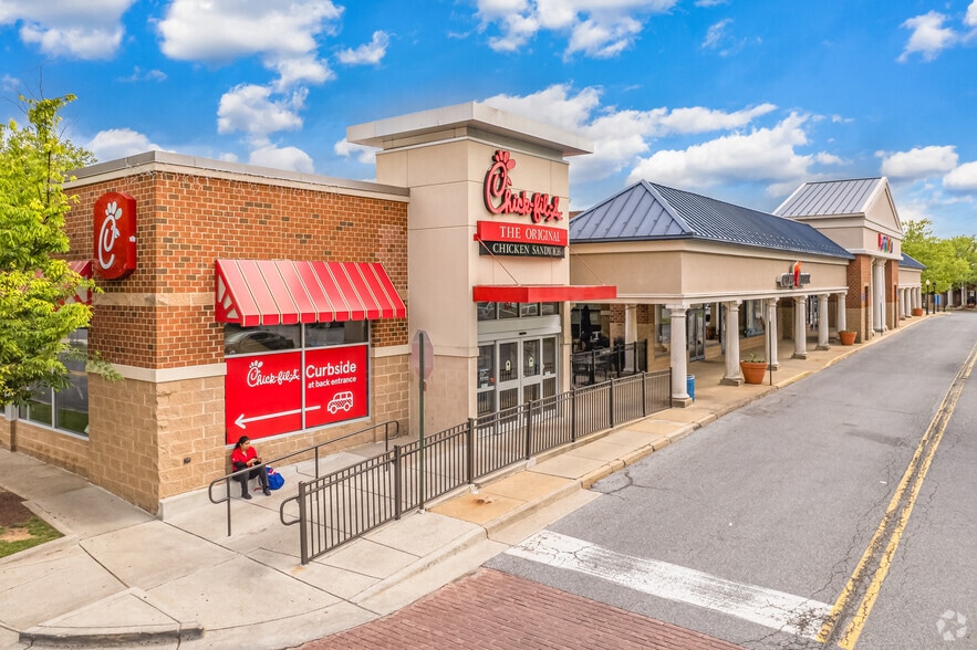 195-205 Kentlands Blvd, Gaithersburg, MD for lease - Primary Photo - Image 2 of 7
