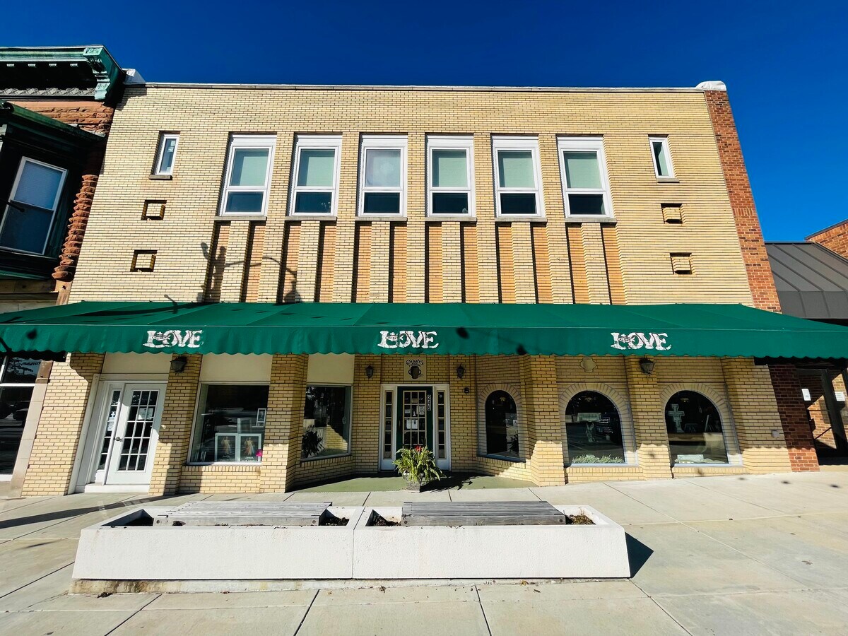 249 S Schuyler Ave, Kankakee, IL 60901