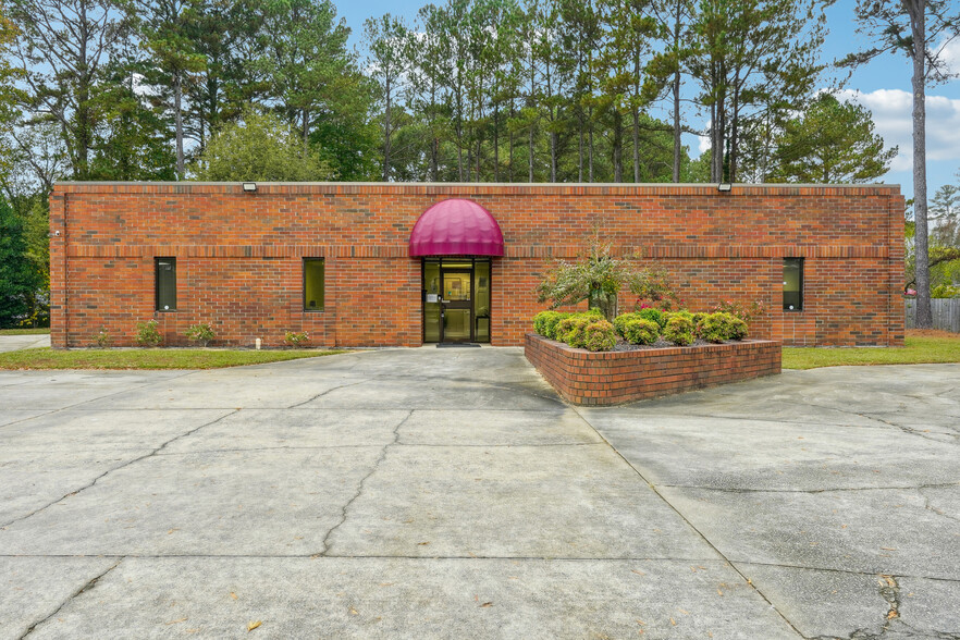 125 Commerce Cir, Fayetteville, GA for sale - Building Photo - Image 1 of 1