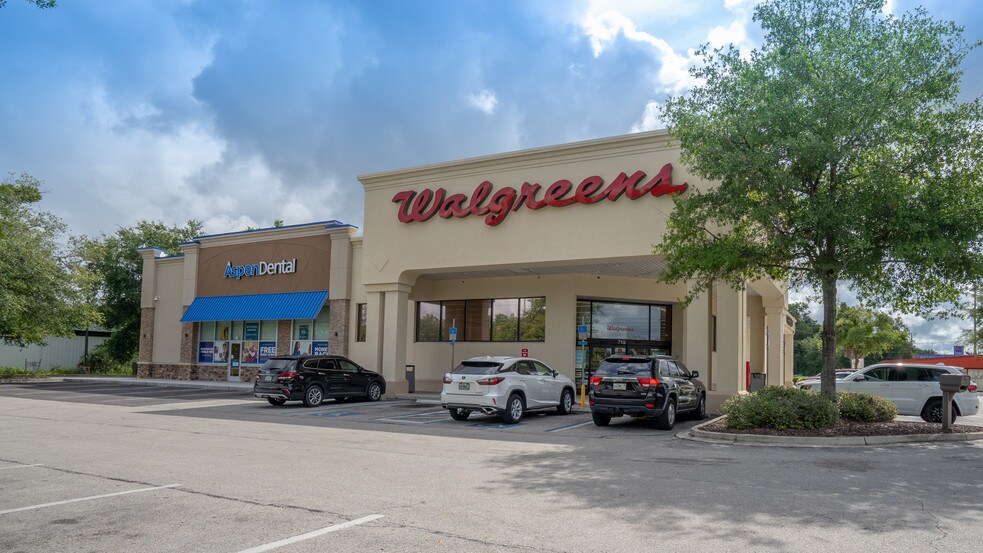 Walgreens, Palatka, FL for sale - Building Photo - Image 1 of 1
