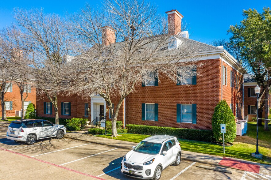 2007 E Lamar Blvd, Arlington, TX for sale - Building Photo - Image 1 of 1