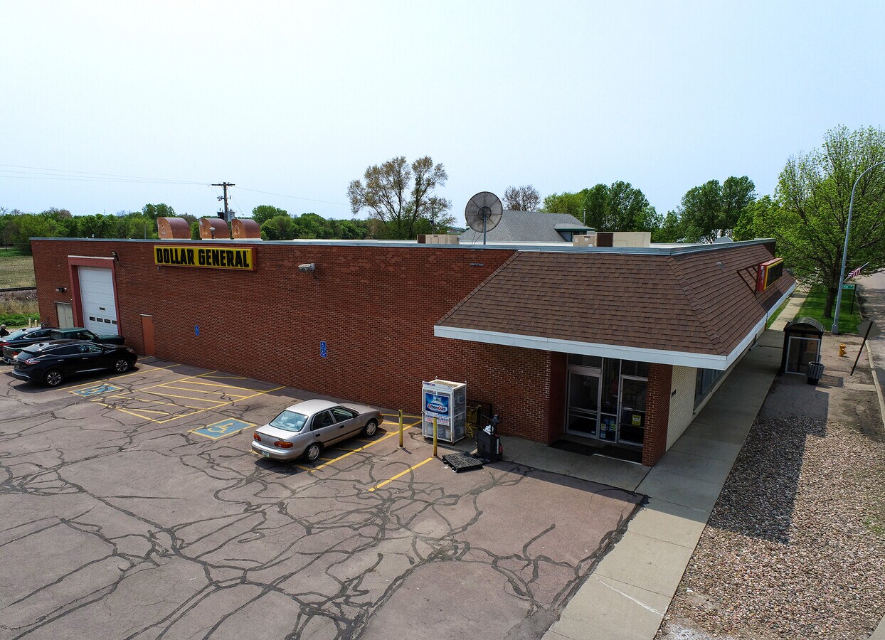 3908 Floyd Blvd, Sioux City, IA 51108