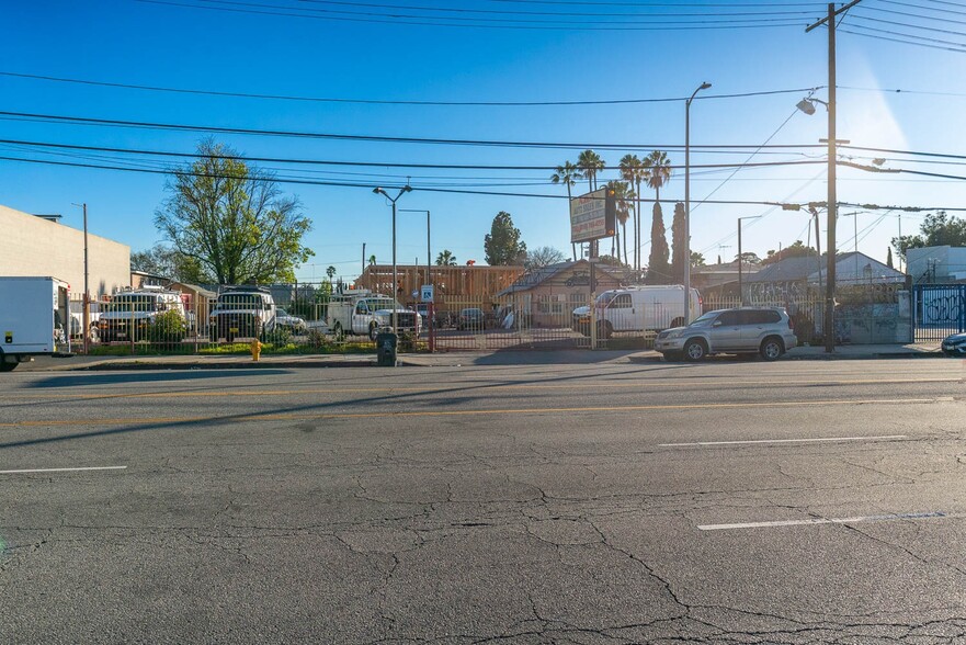 12810 Sherman Way, North Hollywood, CA for sale - Primary Photo - Image 1 of 1