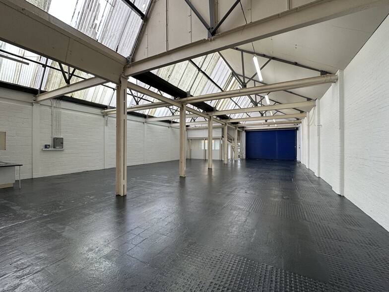 Leagrave Rd, Luton for lease - Interior Photo - Image 3 of 21