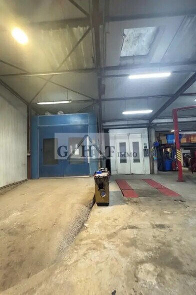 Industrial in Vitry-sur-Seine for sale - Interior Photo - Image 2 of 6
